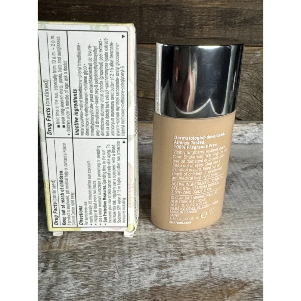Clinique lightweight foundation